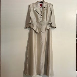 JS Collections Vintage Champagne 2-Piece Maxi Dress W/Rhinestone Buttons Size 12